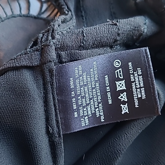 *2/$30 closet sale* EUC s.2 Leifsdottir Anthropologie silk top - Picture 7 of 7